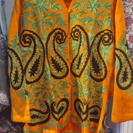 SILK SHORT EMBROIDERED COAT